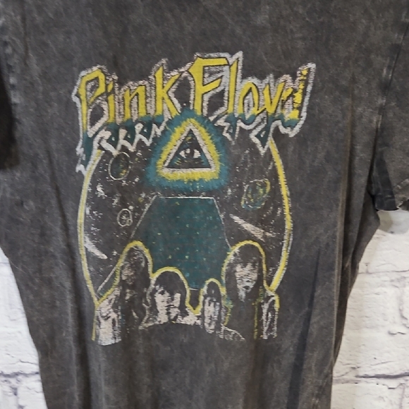 Lucky Brand Black Distressed Pink Floyd Graphic Tee - Picture 5 of 7
